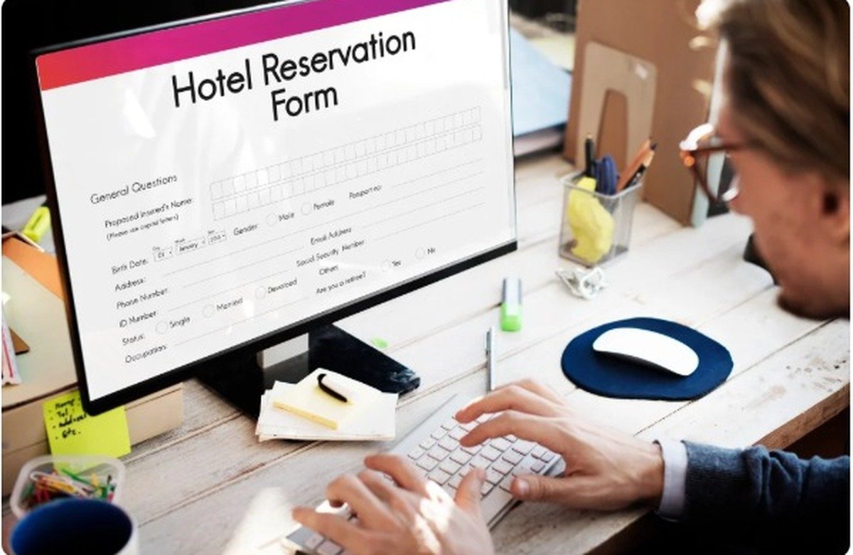 Hotel booking visual